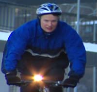 Dommer Nils Ihlen Ramm synes det er viktig å holde kroppen til form og sykler hver dag far Bærum til jobben i Oslo Tinghus.