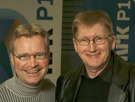 Formiddagsvertene Petter Grimnes og Hans-Jrgen Olsen ved NRK stfold kan fra tirsdag 1. februar by sine lyttere p utvidede formiddagssendinger. (Foto: NRK/Bente Bjercke)