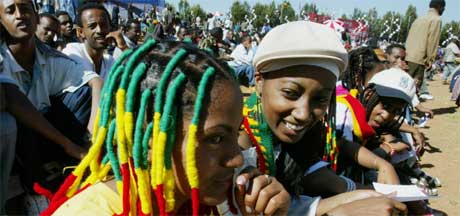 Rastafarier og musikkelskere feiret Bob Marleys fødselsdag i Etiopias hovedstad i dag. (Foto: Scanpix/Reuters)
