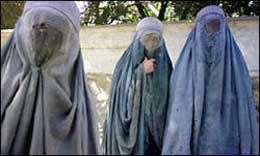 Zarghonar har kvittet seg med burkaen, men mange afghanske kvinner bærer fremdeles burka.