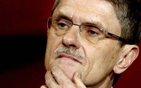 Mogens Lykketoft trekker seg etter dårlig resultat for sosialdemokratene i det danske valget. (Foto: Arnd Wiegmann, Reuters) Mogens Lykketoft trekker seg etter dårlig resultat for sosialdemokratene i det danske valget. (Foto: Arnd Wiegmann, Reuters)