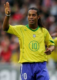 Trolig kommer Ronaldinho til Råsunda. (Foto: Reuters/Scanpix) 