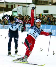 Tore Ruud Hofstad spurtet inn til sølv i Val di Fiemme. (Foto: AP/Scanpix)