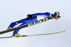 Sigurd Pettersen, storbakke-mester på Lillehammer sist vinter. (foto: Erlend Aas/SCANPIX) Sigurd Pettersen, storbakke-mester på Lillehammer sist vinter. (foto: Erlend Aas/SCANPIX)