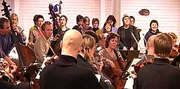 Bodø Sinfonietta øver sammen med koret Con Brio.
