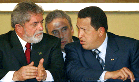 Brasils president Lula da Silva og Venezuelas Hugo Chavez samarbeider nært. Foto: AFP/Scanpix.