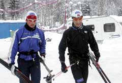 Jan Egil Andresen i samtale med Ole Einar Bjørndalen. (Foto: Terje Bendiksby / SCANPIX)