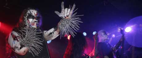 Gaahl og Gorgoroth sparar ikkje på effektane på scena.