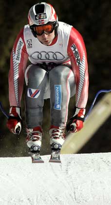 Lasse Kjus klarte ikke å følge opp den gode førsteomgangen, og endte på niendeplass i Kranjska Gora lørdag. (Foto: Tor Richardsen / SCANPIX) Lasse Kjus klarte ikke å følge opp den gode førsteomgangen, og endte på niendeplass i Kranjska Gora lørdag. (Foto: Tor Richardsen / SCANPIX)