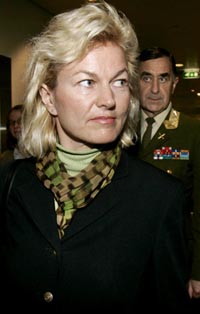 Forsvarsminister Kristin Krohn Devold (H) skal i høyring i Stortinget fredag. Forsvarsminister Kristin Krohn Devold (H) skal i høyring i Stortinget fredag.