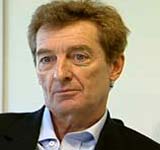 Både fysisk aktivitet og Johannes urt har like god effekt på milde til moderate depresjoner som lykkepiller, sier avdelingsdirektør ved Folkehelseinstituttet, Arne Holte. Både fysisk aktivitet og Johannes urt har like god effekt på milde til moderate depresjoner som lykkepiller, sier avdelingsdirektør ved Folkehelseinstituttet, Arne Holte.