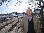Tidligere konservator Ulf Hamran er kritisk til byggeprosjektet i Kragerø.