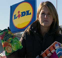 Hos Lidl får du allerede produkter som godteri og barneyoghurt med tilsatt vitamin. (Foto: NRK)