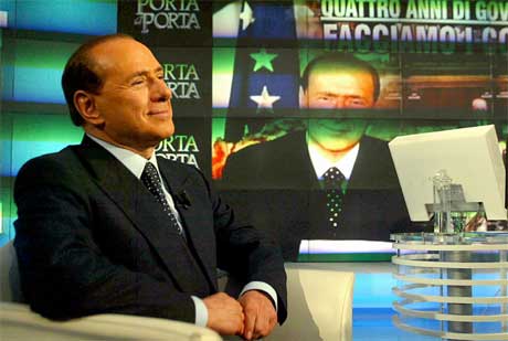 Det var i TV-showet Porta a Porta i går Berlusconi sa at Italia vil trekke ut soldatene - "i samråd med våre allierte," la han til ( Scanpix/Reuters)