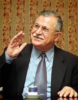 Kurderen Jalal Talabani blir Iraks nye president. (Foto: Reuters/Scanpix)