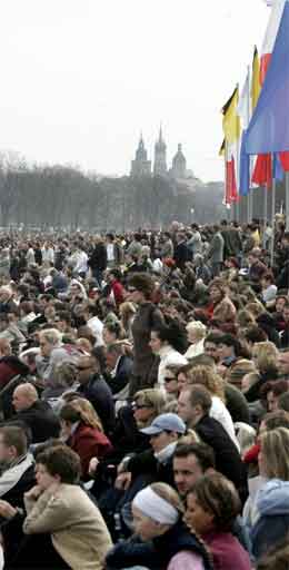 Ein million menneske samla seg i Krakow. (Foto: AFP/Scanpix>)