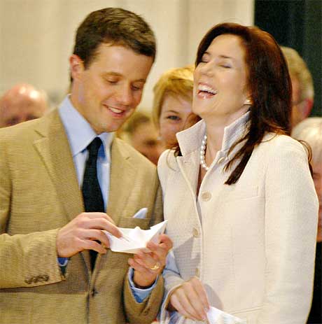 Kronprins Frederik og kronprinsesse Mary under et besøk i Japan for få dager siden.(Foto:AFP/Scanpix) Kronprins Frederik og kronprinsesse Mary under et besøk i Japan for få dager siden.(Foto:AFP/Scanpix)