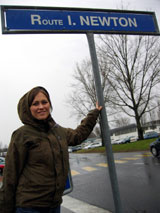 På CERN har Isaac Newton sin egen gate. Foto: NRK