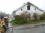 Hele andre etasje i huset er ødelagt etter brannen lørdag morgen ( Foto: Kristin Rivrud-NRK)
