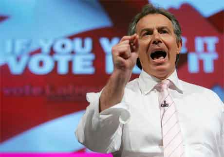 Tony Blair kan ta sin tredje strake valsiger for Labour 5. mai. (Foto: Odd Andersen/AFP/Scanpix)