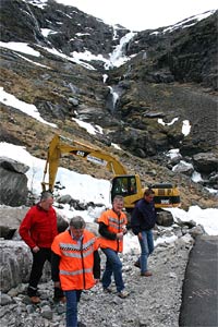 Frå anleggsarbeid i Trollstigen tidlegare i år.(Foto: Kjell Herskedal/ Scanpix)