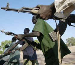 De nye politistyrkene i Sudan har ikke greid å opprette stor grad av tillit. (Arkivfoto: Karel Prinsloo, AP) De nye politistyrkene i Sudan har ikke greid å opprette stor grad av tillit. (Arkivfoto: Karel Prinsloo, AP)