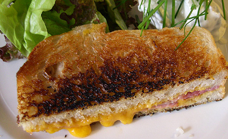Mmmmmm, fransk publunsj med tzasiki, foto: NRK Mmmmmm, fransk publunsj med tzasiki, foto: NRK