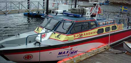 Det svenske sjøredningsselskapet styrker beredskapen på Buhuslänskysten, og etablerer en ny stasjon i Stenungsund. Båten på bildet er Sjöredningsselskapets båt i Strömstad. Foto: Rainer Prang, NRK