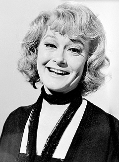 Monica Zetterlund var også kjent som skuespiller i filmer som "Att angöra en brygga" og i serier som "Utvandrerne". Foto: NRK foto / arkiv. Monica Zetterlund var også kjent som skuespiller i filmer som "Att angöra en brygga" og i serier som "Utvandrerne". Foto: NRK foto / arkiv.