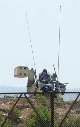Eit israelsk rakettbatteri like sør for grensa til Libanon. (Foto: AP/Scanpix) Eit israelsk rakettbatteri like sør for grensa til Libanon. (Foto: AP/Scanpix)