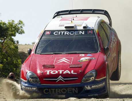 Sebastièn Loeb er helt suveren på Kypros. (Foto: AFP PHOTO/SAKIS SAVIDES /Scanpix) Sebastièn Loeb er helt suveren på Kypros. (Foto: AFP PHOTO/SAKIS SAVIDES /Scanpix)