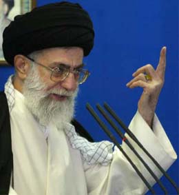 Når Khamenei snakker, lytter vanligvis Vokterrådet. (Foto: AP)