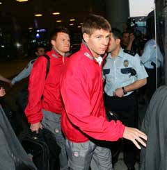 John Arne Riise og Steven Gerrard er på plass i Istanbul. (Foto: Reuters/Scanpix)