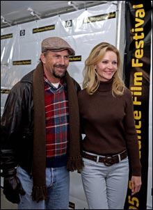 Kevin Costner og Joan Allen spiller overbevisende i "Det beste som kunne skje" (Foto: Scanpix)