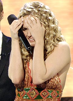 Carrie Underwood brast i gråt da det var klart at hun vant American Idol 2005. Foto: Chris Pizzello, Reuters / Scanpix.