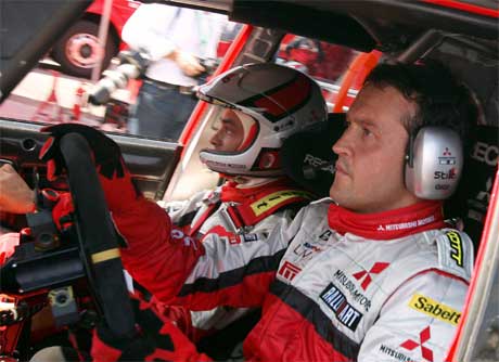 Italienske Gigi Galli lå på en overraskende andreplass i Rally Tyrkia, men fikk problemer med turboen på lørdagens første fartsprøve og tapte over fire minutter til teten. (Foto: Scanpix/AFP PHOTO / TARIK TINAZAY) Italienske Gigi Galli lå på en overraskende andreplass i Rally Tyrkia, men fikk problemer med turboen på lørdagens første fartsprøve og tapte over fire minutter til teten. (Foto: Scanpix/AFP PHOTO / TARIK TINAZAY)