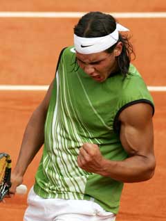 Rafael Nadal viste muskler i finalen. (Foto: AP/Scanpix)