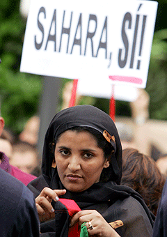 1. juni ble det holdt en demonstrasjon for et uavhengig Vest-Sahara foran Marokkos ambassade i Madrid. Foto: AFP/Scanpix