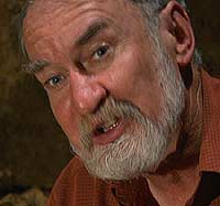 Mike Morwood er professor ved University of New England Menneske og hobbit (Foto: National Geografic) Mike Morwood er professor ved University of New England Menneske og hobbit (Foto: National Geografic)