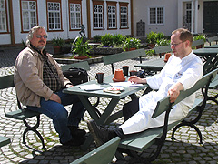 Ærverdige Ringve gård i Trondheim danner rammen når radiokokk Inge Johnsen og Tron Soot-Ryen disker opp i Norgesglasset i sommer. Foto: Per Kristian Johansen, NRK