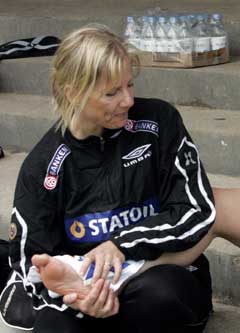 Landslagets lege Kristin Grefberg er ikke fornøyd med antall dopingtester. (Foto: Terje Bendiksby / SCANPIX)