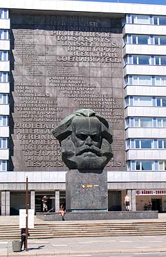 Turistattraksjon eller ei, Marx' hode var svært. Foto: Schtimm.