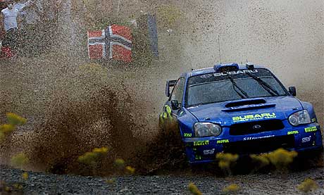 Petter Solberg under fredagens kjøring i Rally Akropolis (Foto: Thanassis Stavrakis / AP /SCANPIX) Petter Solberg under fredagens kjøring i Rally Akropolis (Foto: Thanassis Stavrakis / AP /SCANPIX)