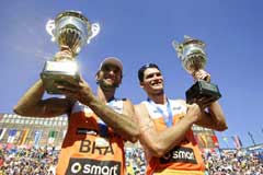 Fabio de Jesus Magalhaes Marcio Araujo med trofeene. (Foto: Reuters/Scanpix) Fabio de Jesus Magalhaes Marcio Araujo med trofeene. (Foto: Reuters/Scanpix)