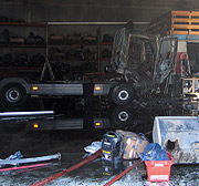 Brann i lastebil på Raset i Skien søndag ettermiddag.(Foto: Hans Christian Eide, NRK)