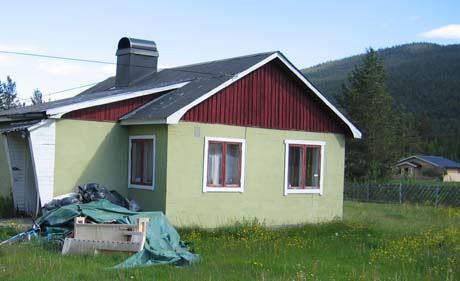 I dette huset bodde Oslo-kvinnen før hun flyktet fra ekteparet i Nore og Uvdal. Foto: Gunnar Grimstveit, NRK