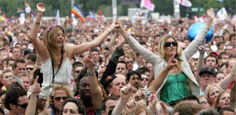 Rundt 150.000 tilskuere har samlet seg i Hyde Park i London. (Foto: Reuters/Scanpix)