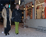 To av personene som står bak opprørsaksjonen, Hege Johnsen (tv) og Torill Olsen i Vadsø.