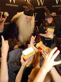 «Harry Potter»-lanseringer er ikke helt som andre boklanseringer... (Foto: Scanpix)