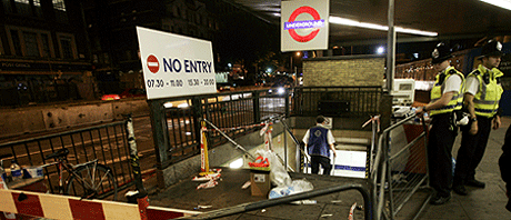 T-banenettet i London er stengt etter terroraksjonene.